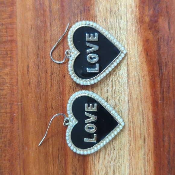🖤 LOVE Earrings - Picture 1 of 3